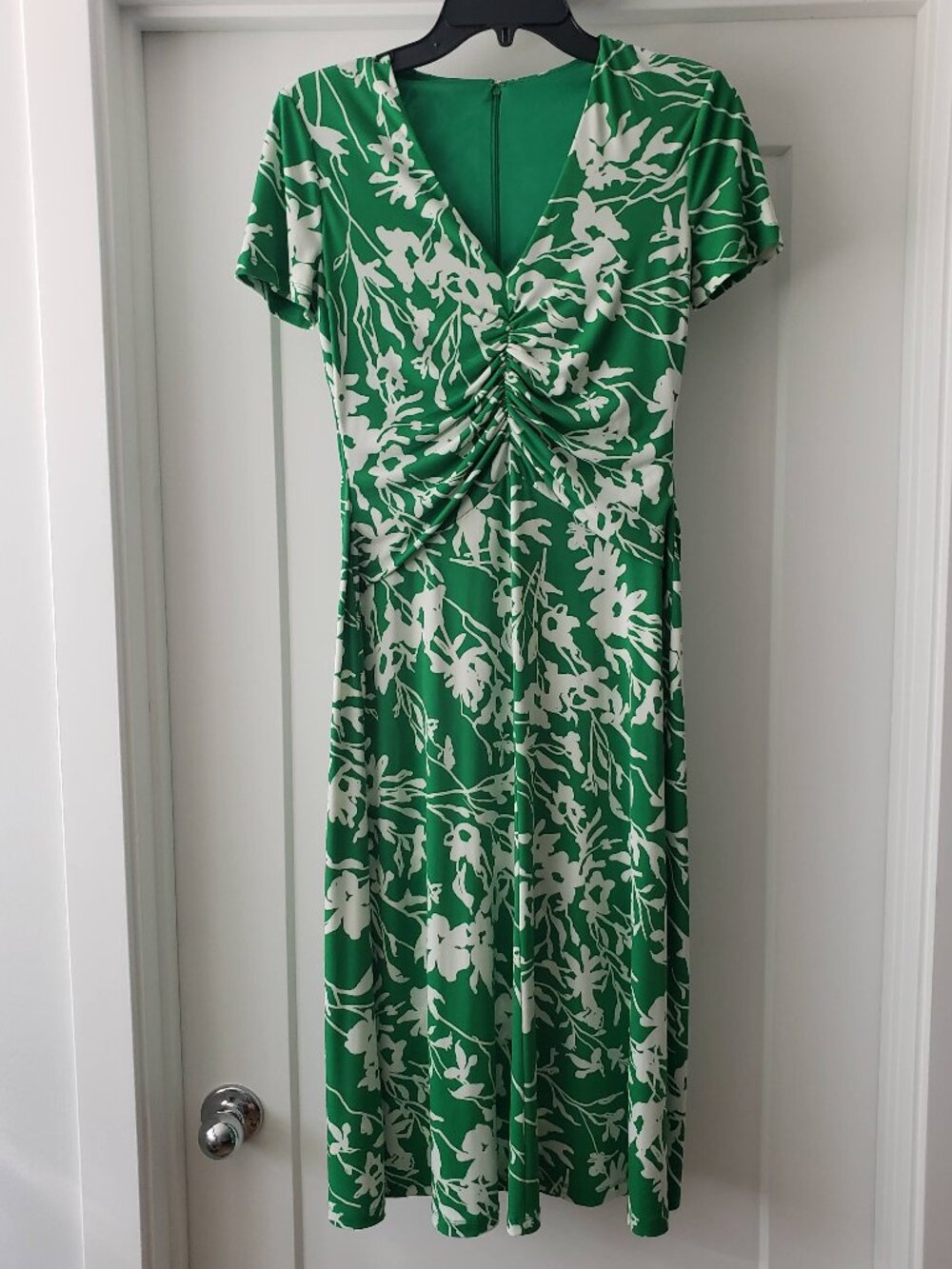 MAGGY LONDON RUCHED V-NECK DRESS SIZE 0